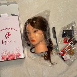 Opini Mannequin Head with Accessories